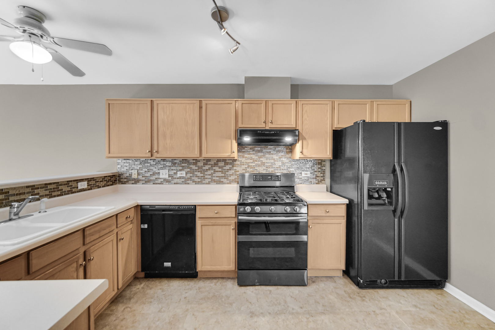 3356 Ravinia Circle, Aurora, IL 60504
