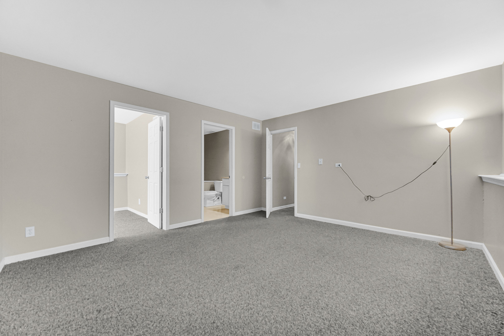 3356 Ravinia Circle, Aurora, IL 60504