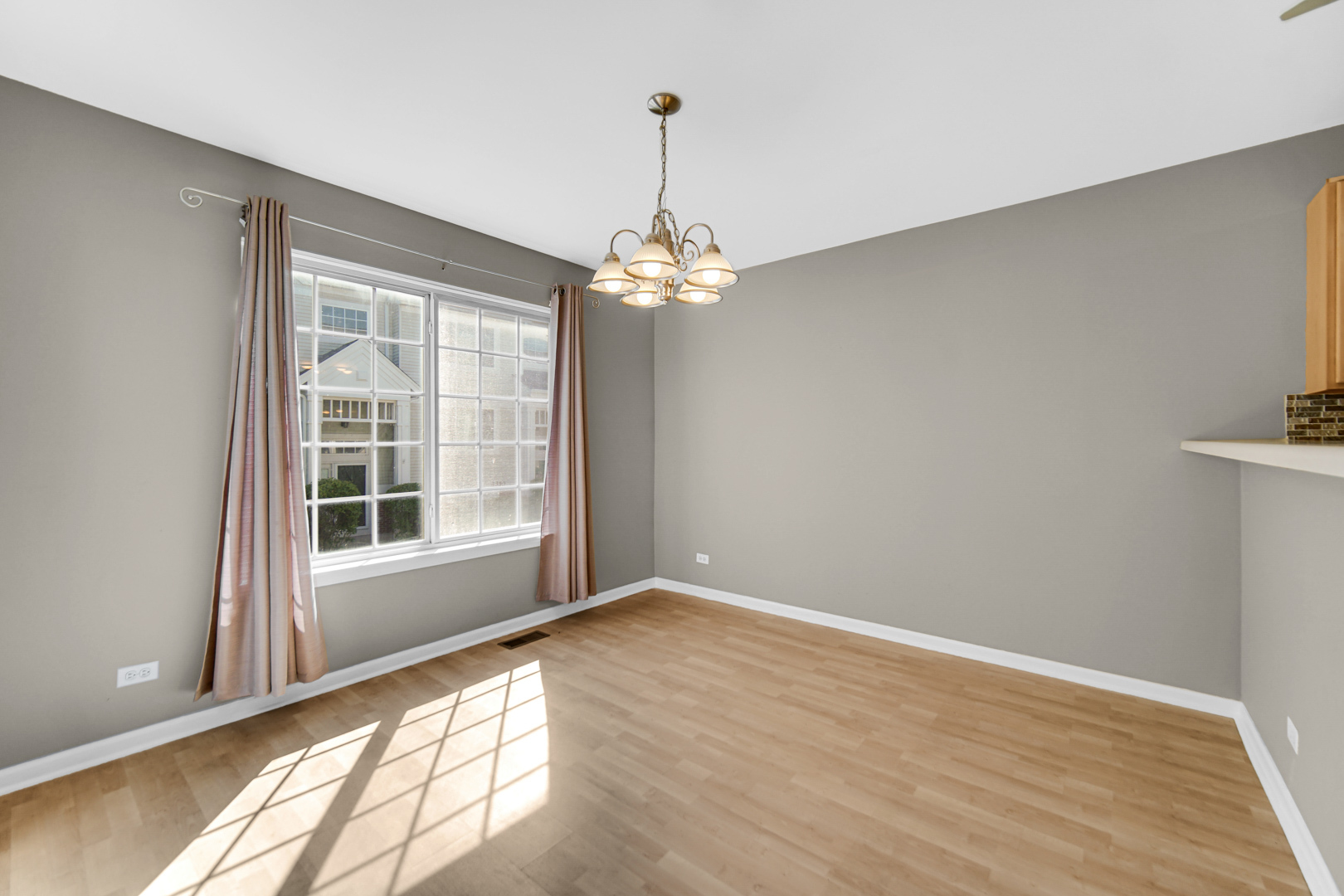 3356 Ravinia Circle, Aurora, IL 60504