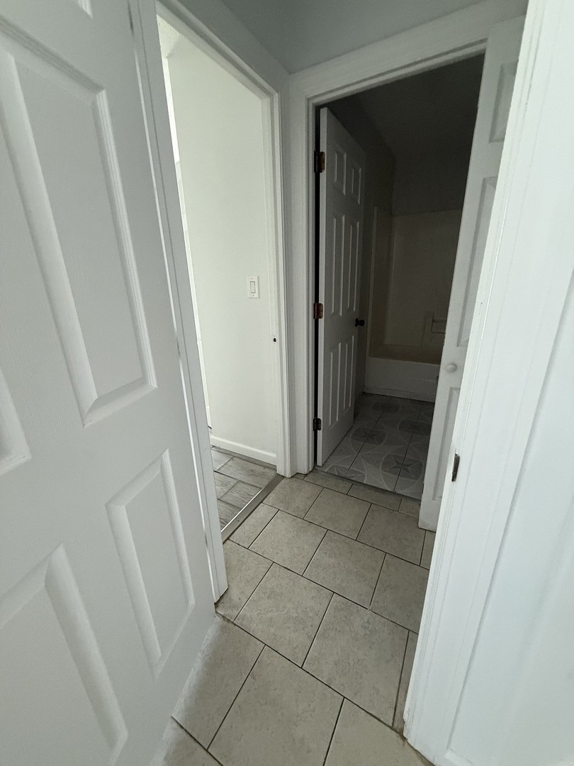 1043 S YORK Road #209, Bensenville, IL 60106