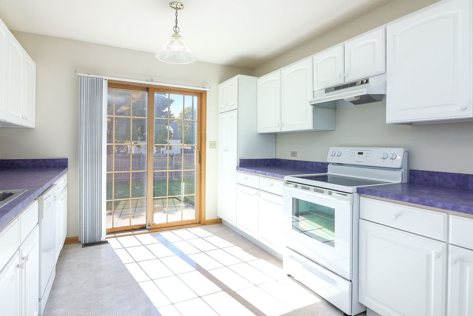 1418 Coral Bell Drive, Joliet, IL 60435