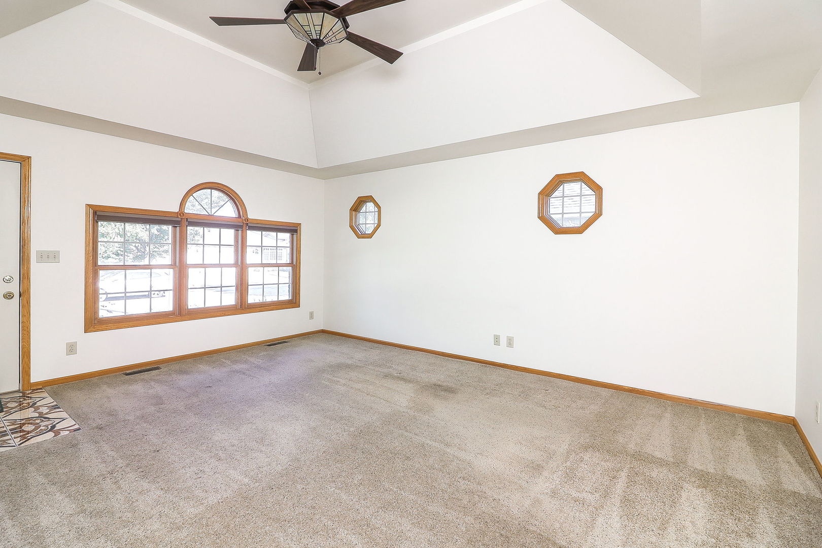 1418 Coral Bell Drive, Joliet, IL 60435