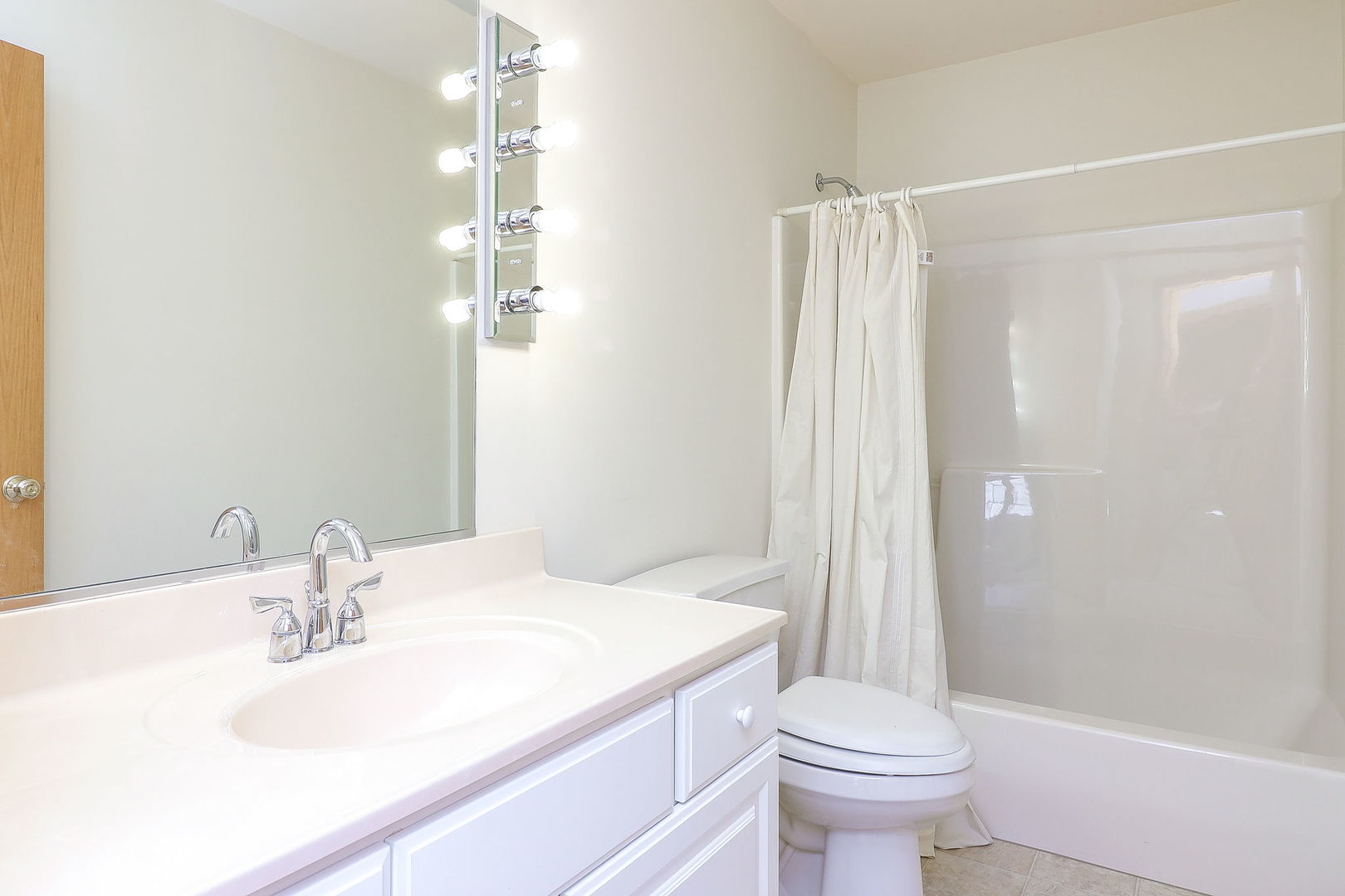 1418 Coral Bell Drive, Joliet, IL 60435