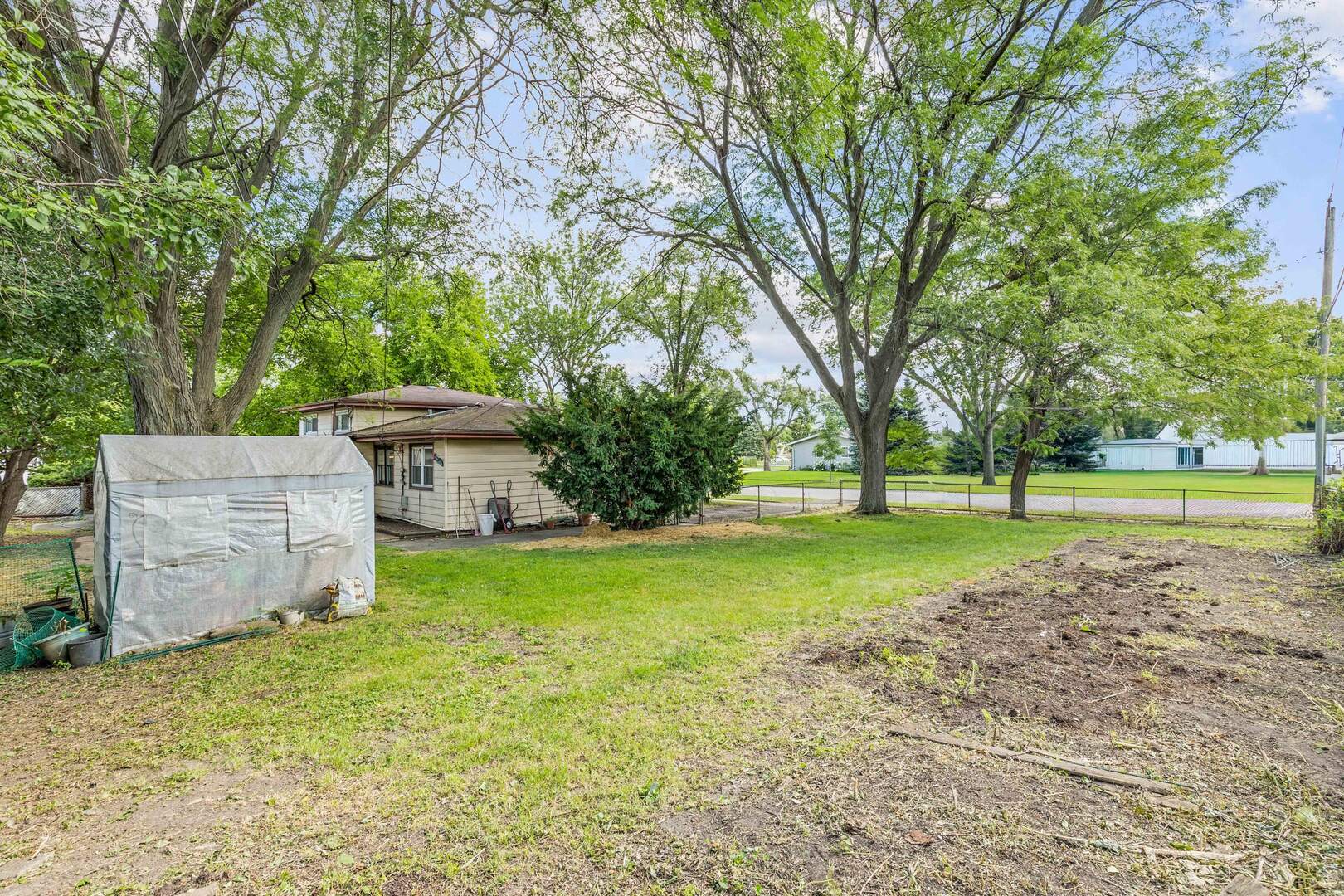 608 N Eastman Drive, Mount Prospect, IL 60056