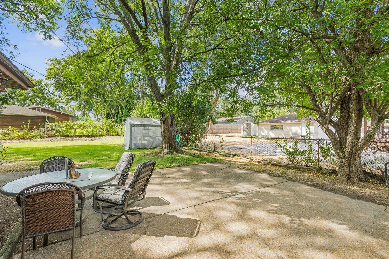 608 N Eastman Drive, Mount Prospect, IL 60056