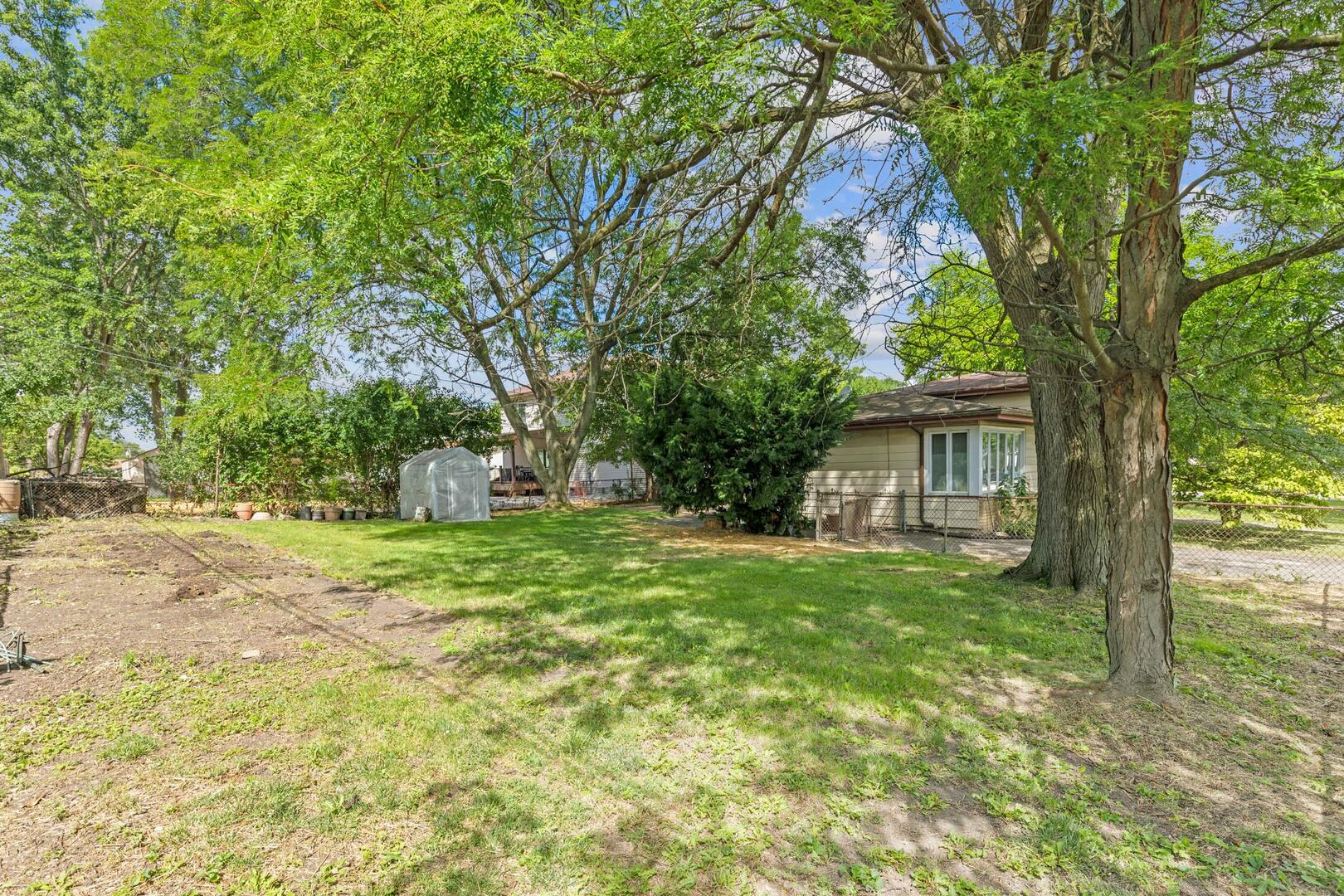 608 N Eastman Drive, Mount Prospect, IL 60056