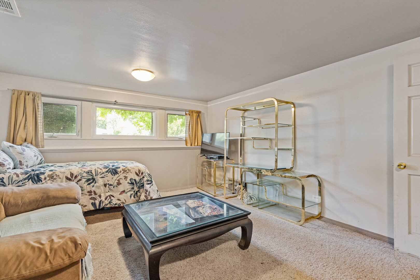 608 N Eastman Drive, Mount Prospect, IL 60056