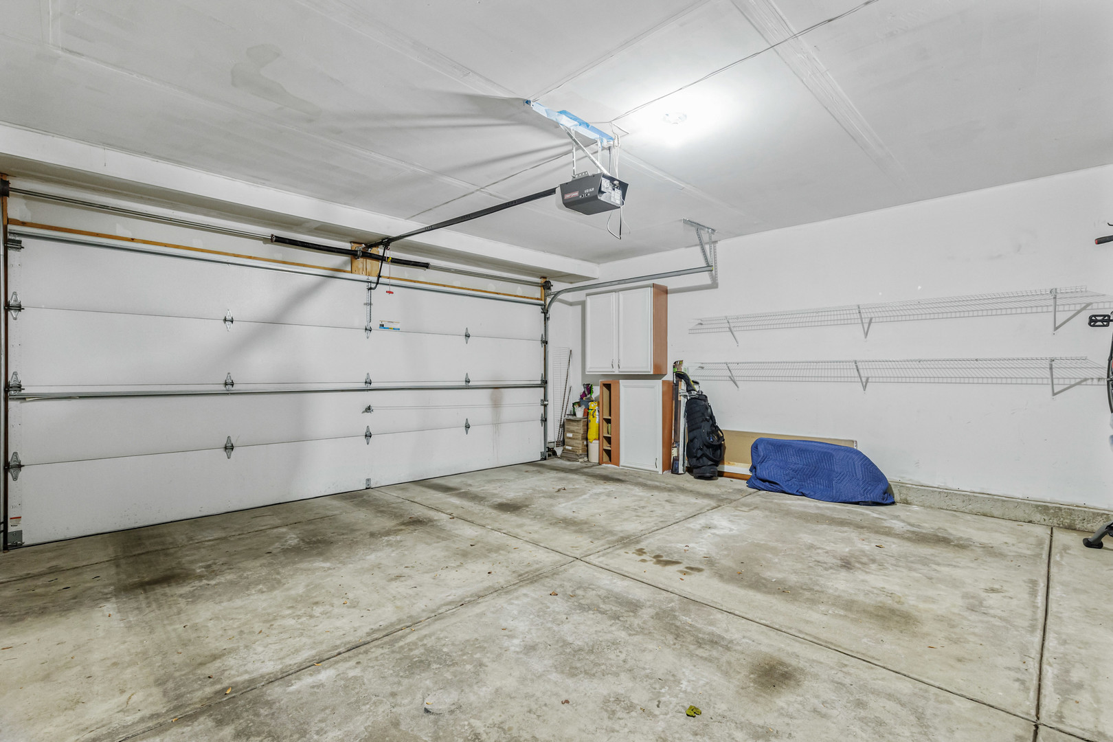 760 Hanbury Drive, Des Plaines, IL 60016