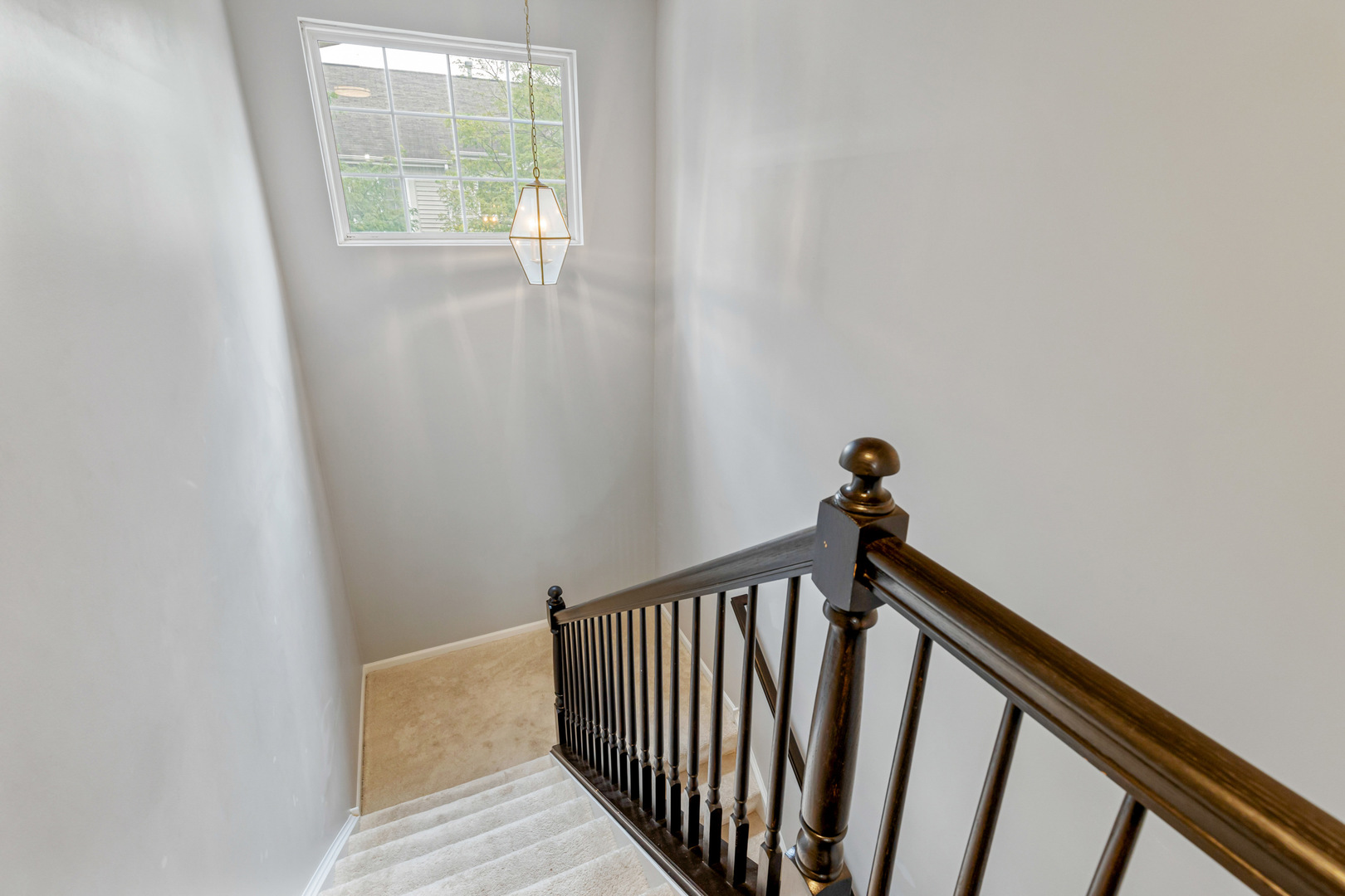 760 Hanbury Drive, Des Plaines, IL 60016