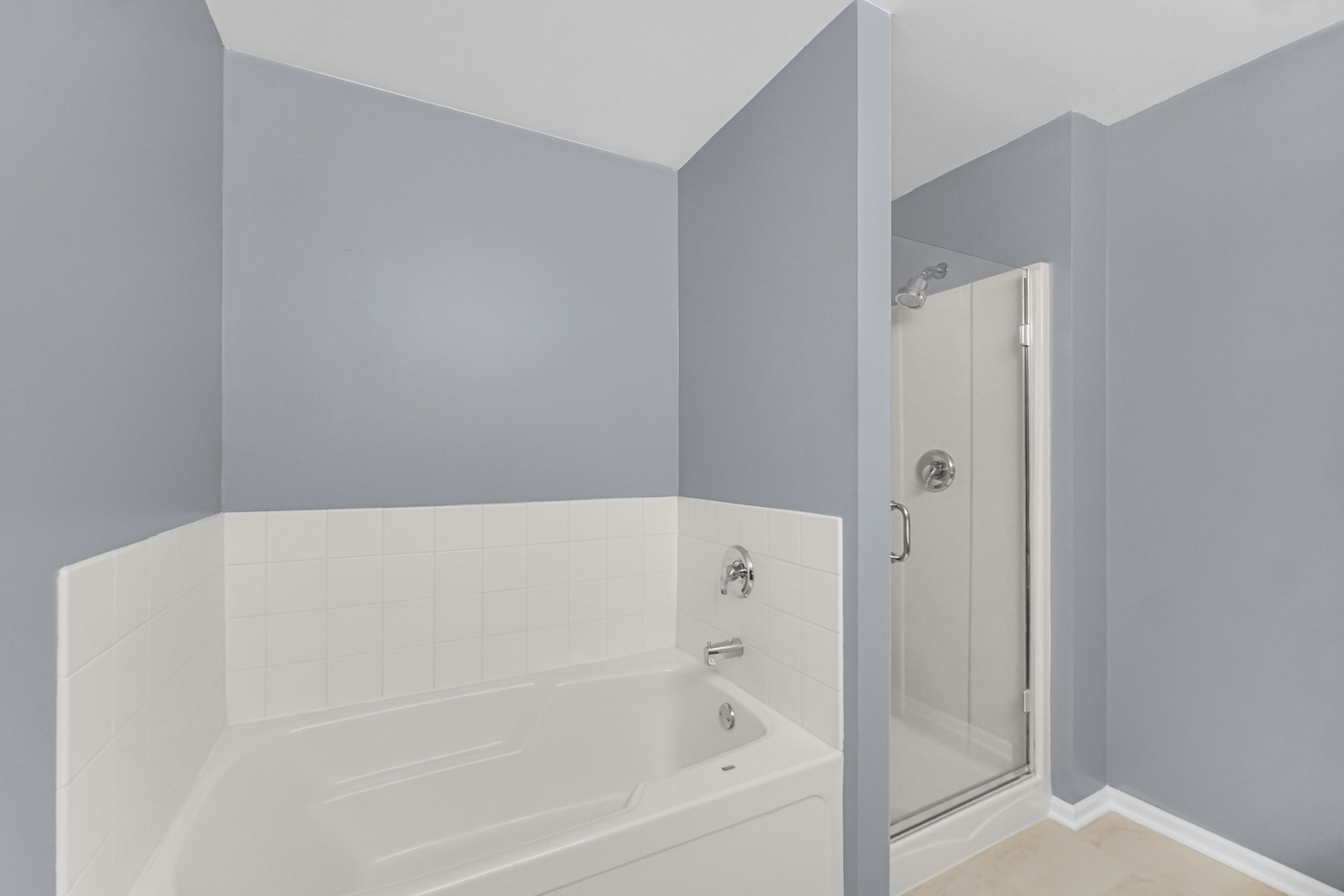121 W Park Avenue #A, Sugar Grove, IL 60554