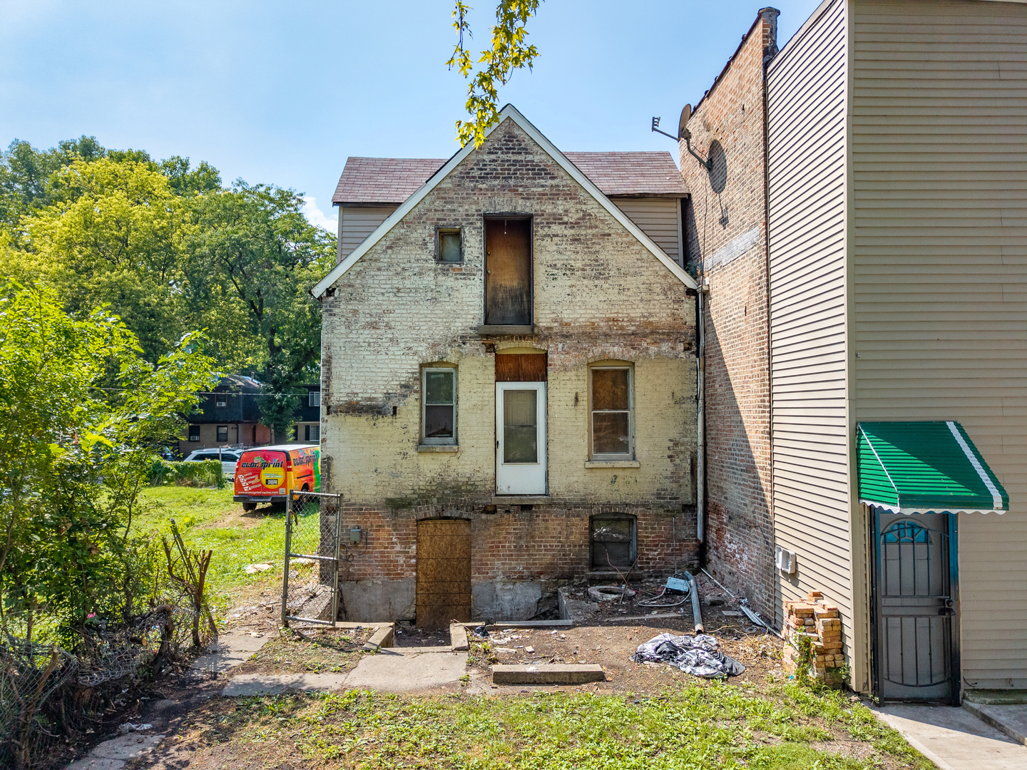 5811 S Bishop Street, Chicago, IL 60636