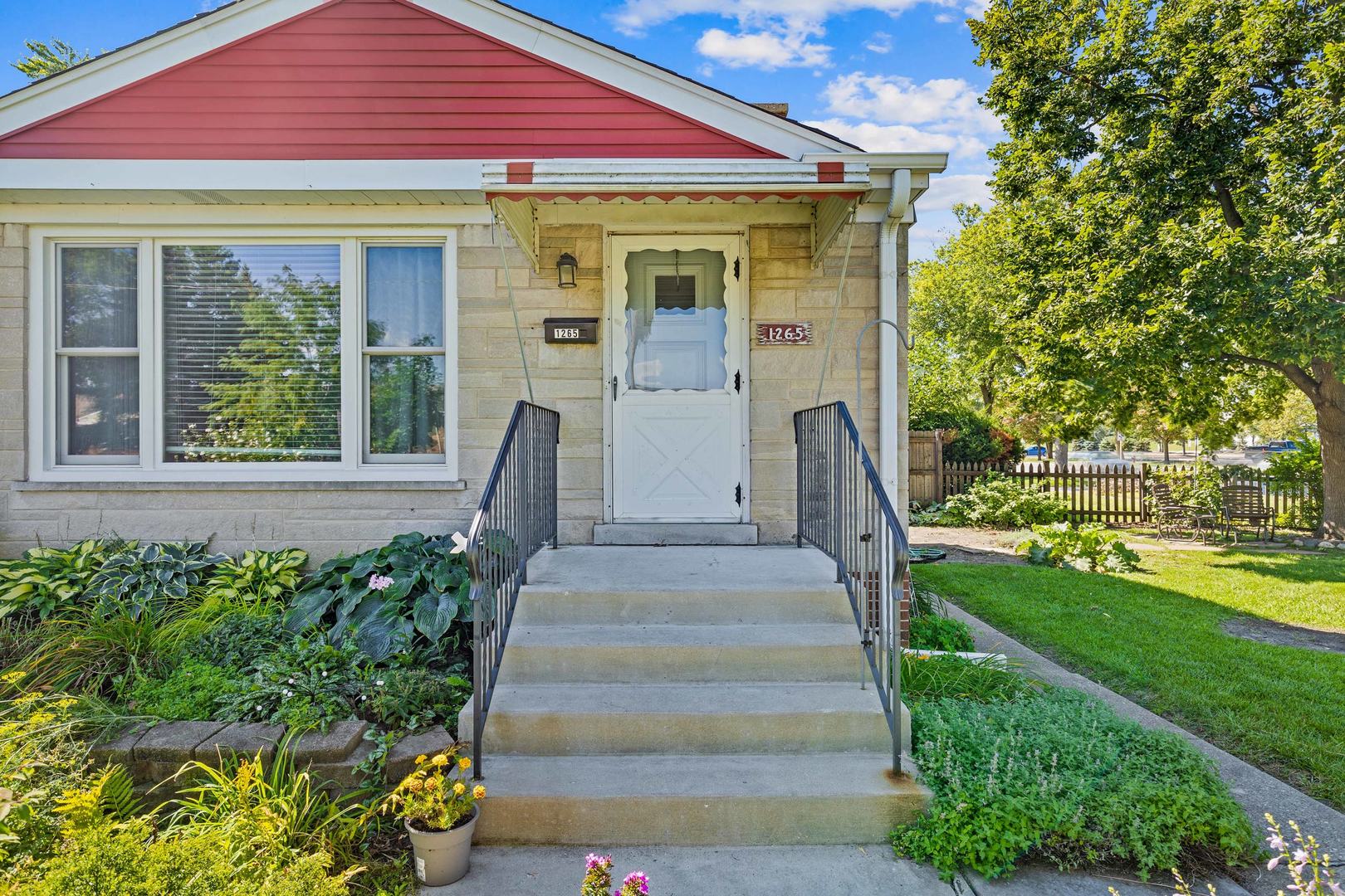 1265 S Wolf Road, Des Plaines, IL 60018