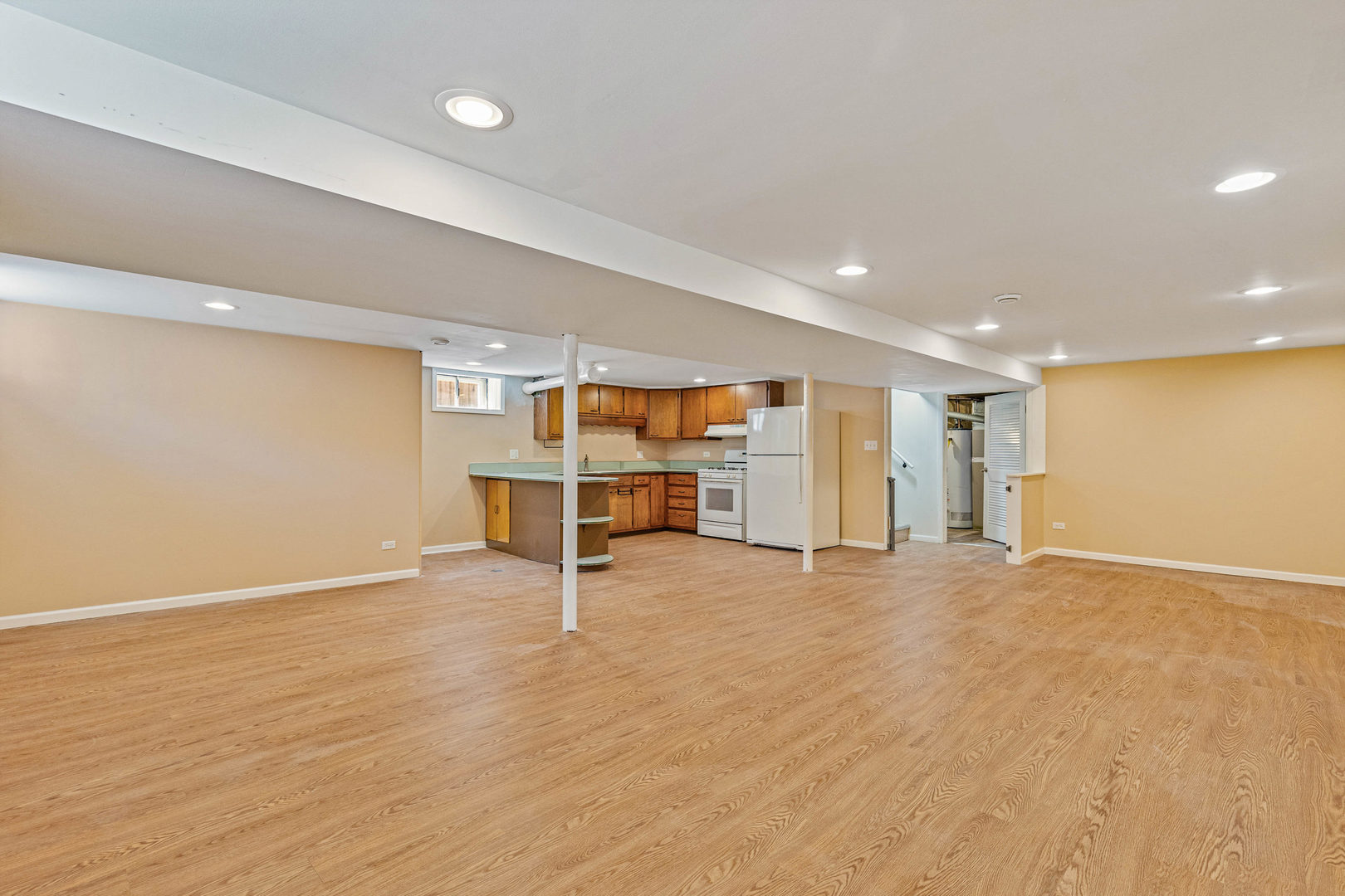 1265 S Wolf Road, Des Plaines, IL 60018