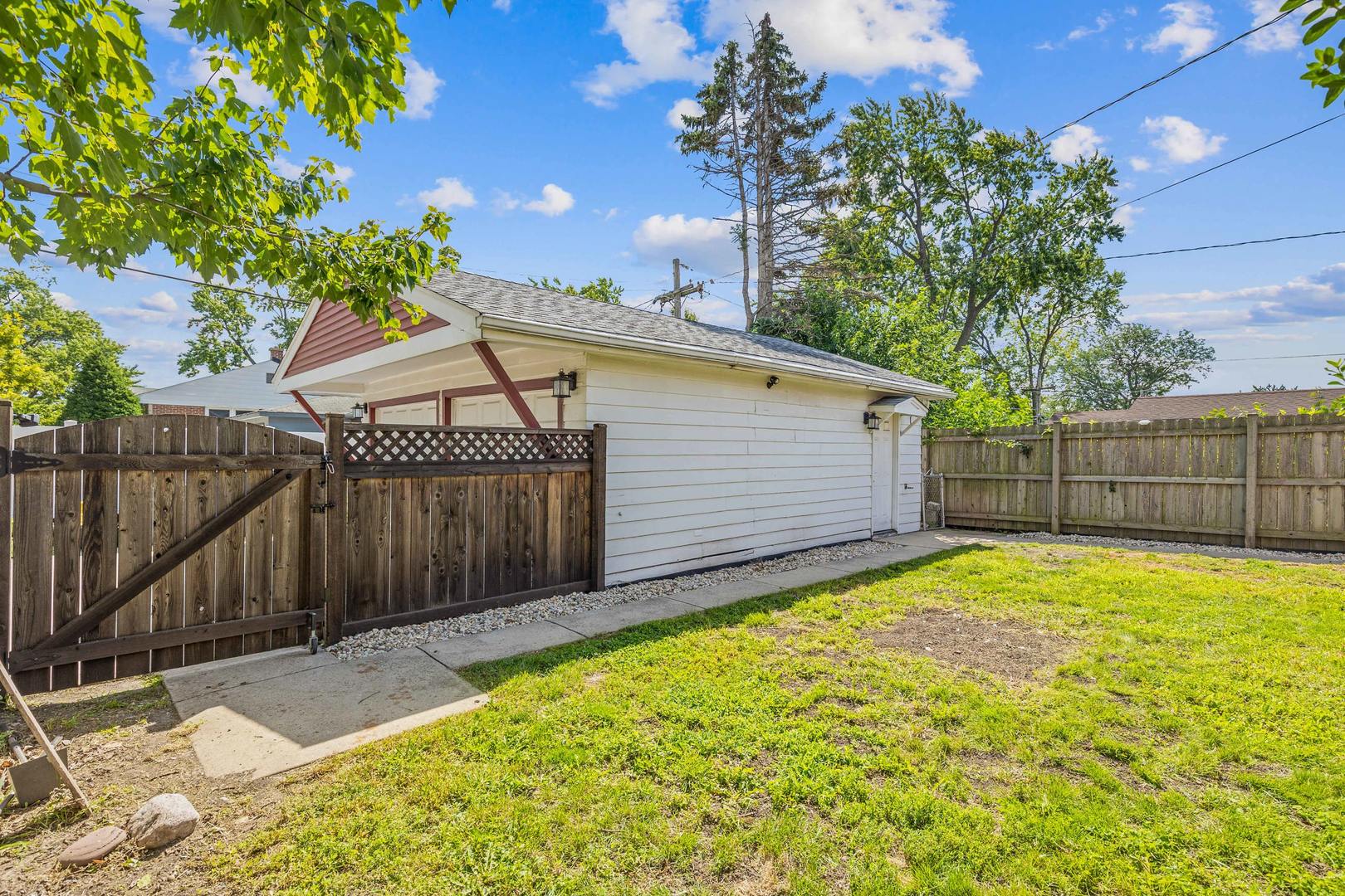 1265 S Wolf Road, Des Plaines, IL 60018