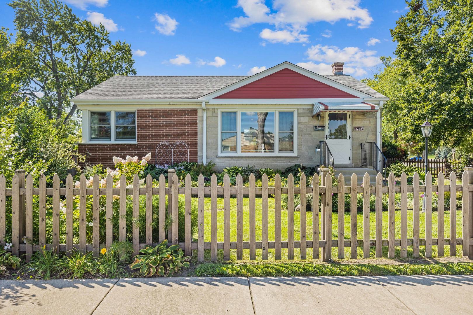 1265 S Wolf Road, Des Plaines, IL 60018