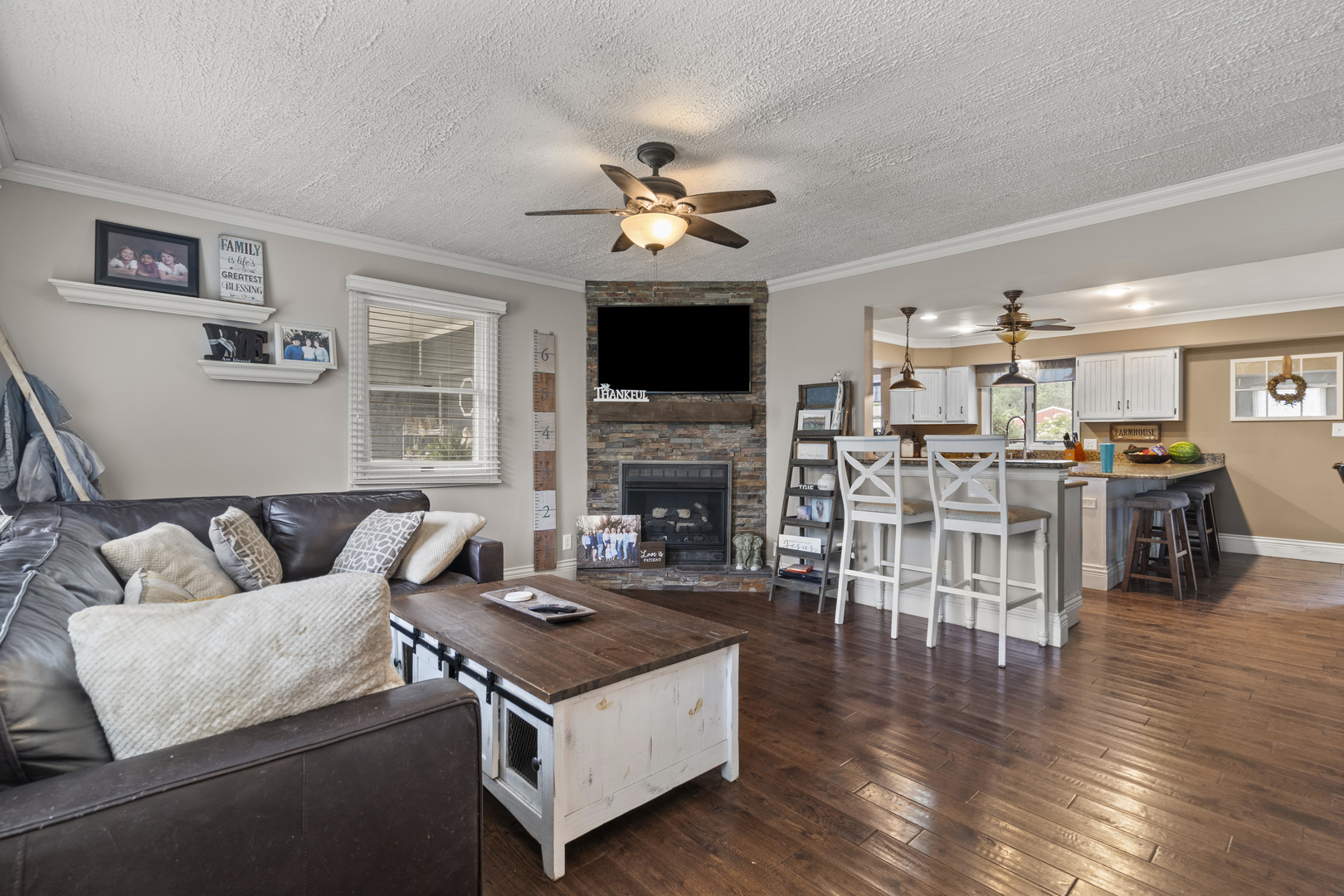 25726 S BLACKBERRY Lane, Channahon, IL 60410