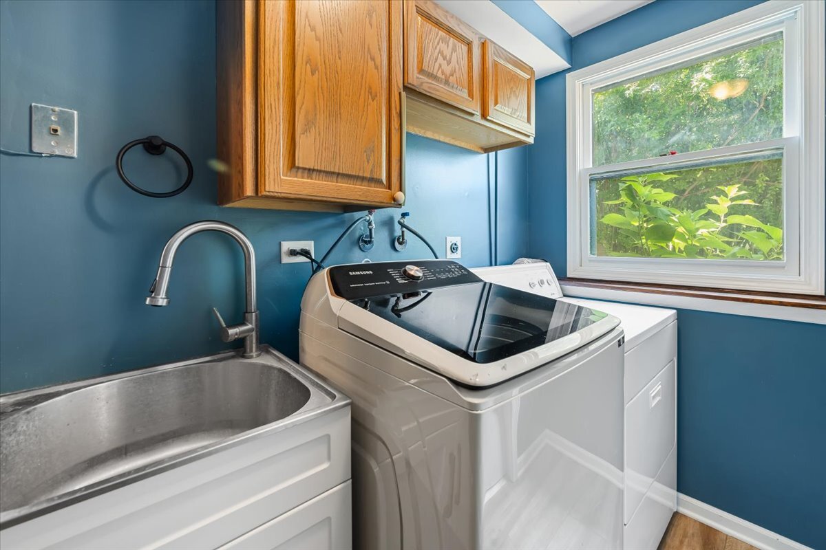 371 Larchmont Court, Naperville, IL 60565