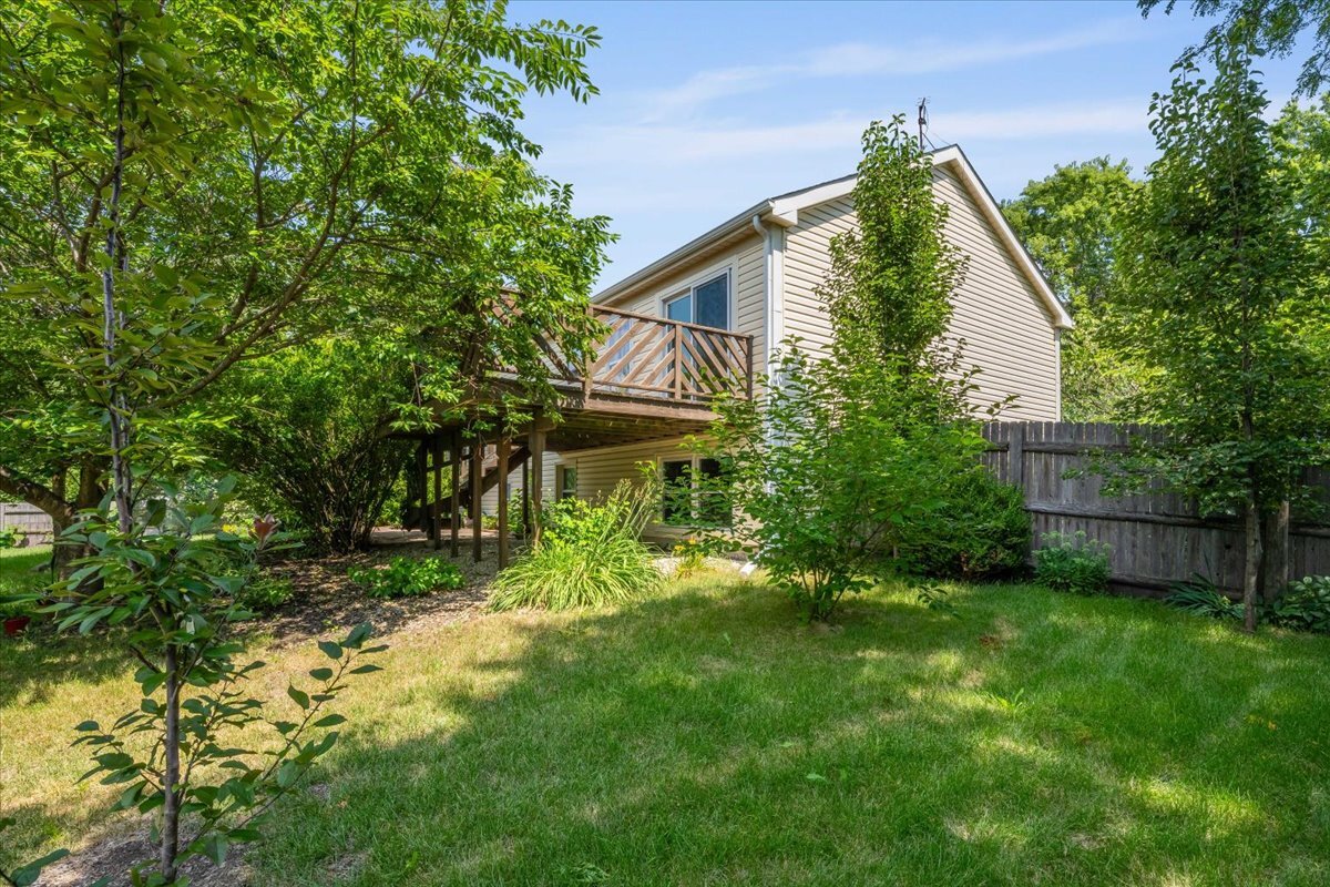 371 Larchmont Court, Naperville, IL 60565