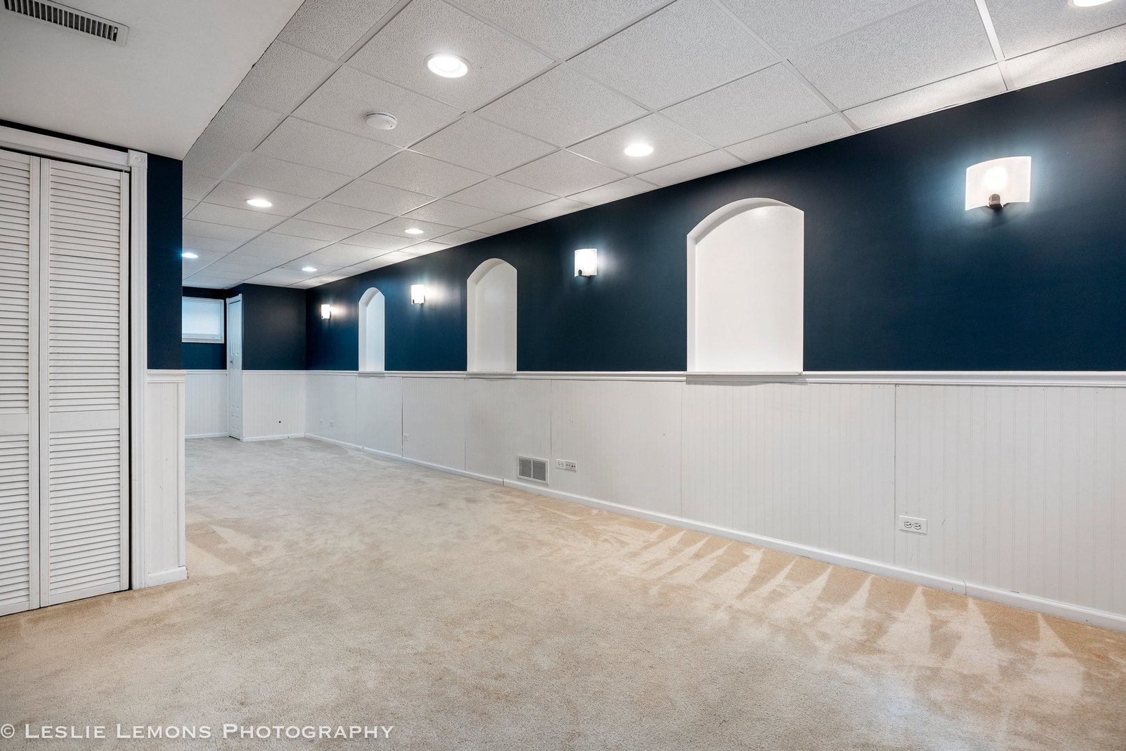 6 Flowerfield Court, Lake In The Hills, IL 60156
