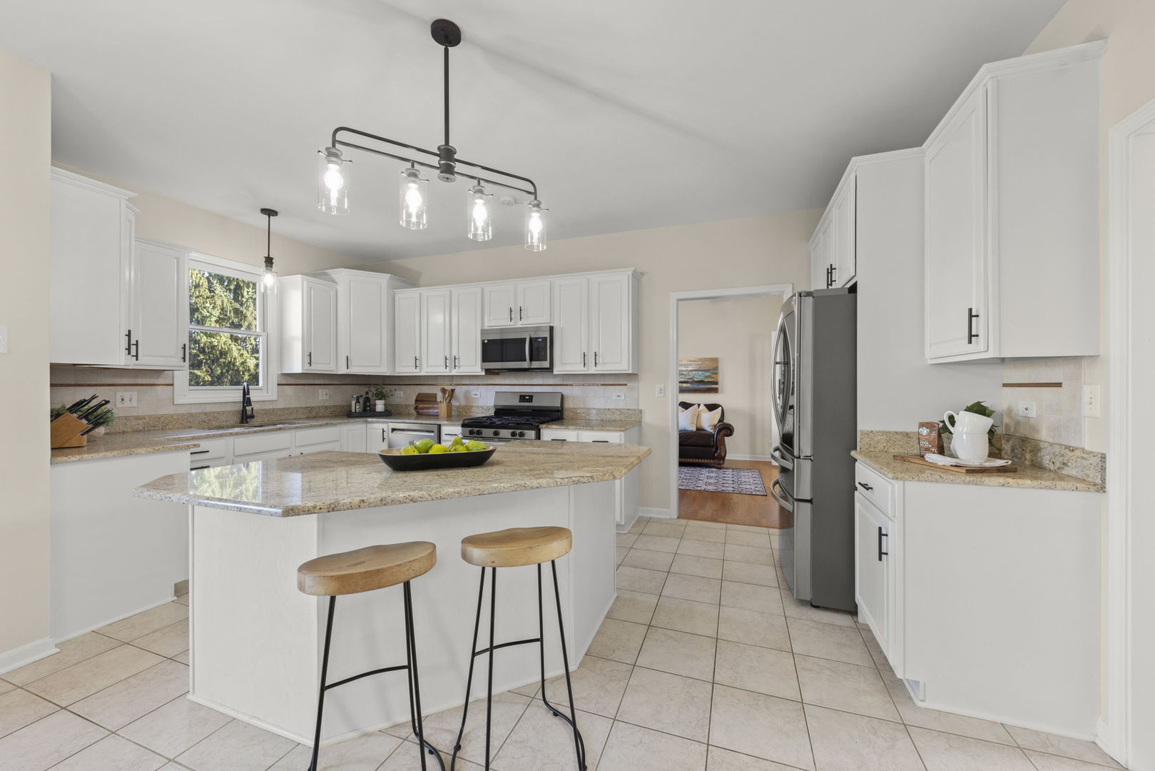 4112 SCHILLINGER Drive, Naperville, IL 60564