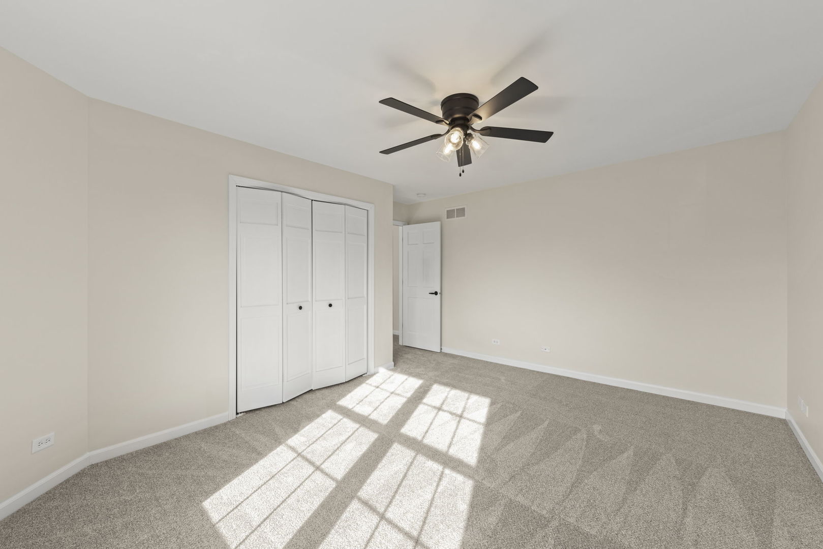 4112 SCHILLINGER Drive, Naperville, IL 60564