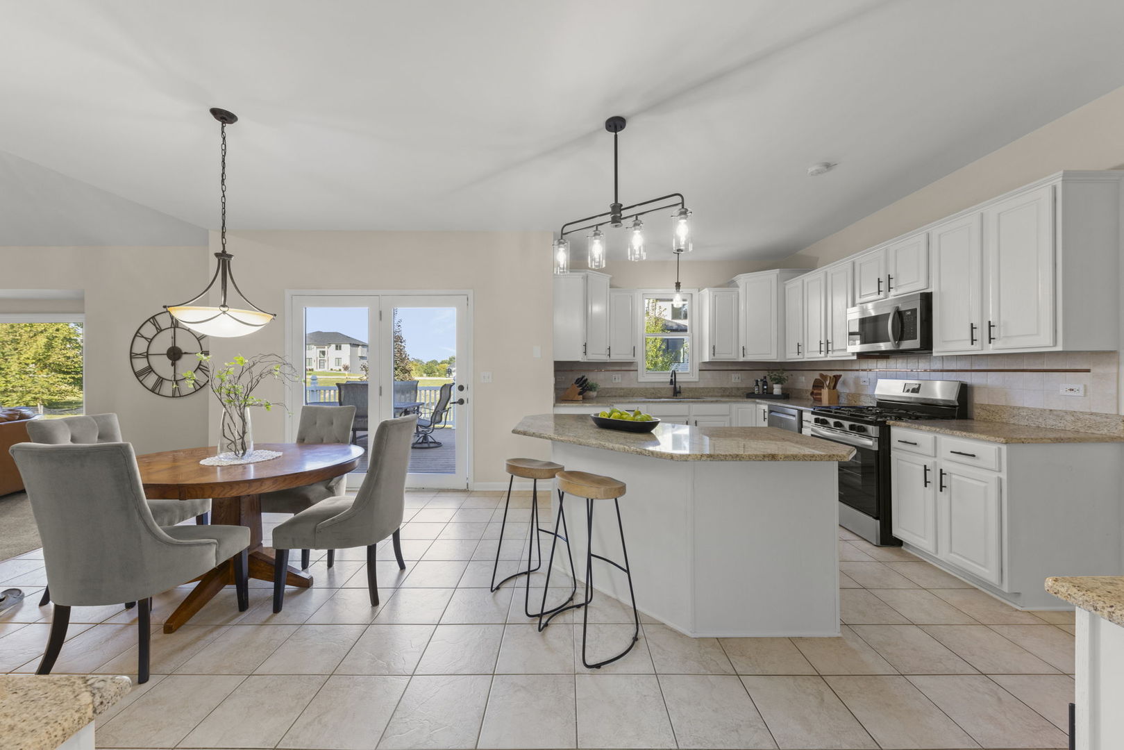 4112 SCHILLINGER Drive, Naperville, IL 60564