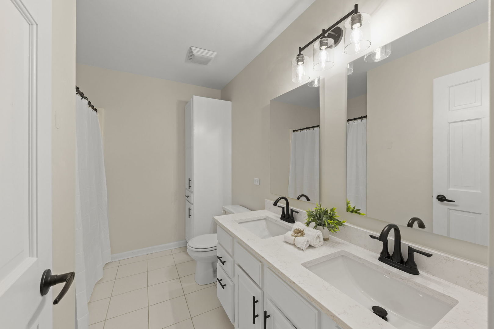 4112 SCHILLINGER Drive, Naperville, IL 60564