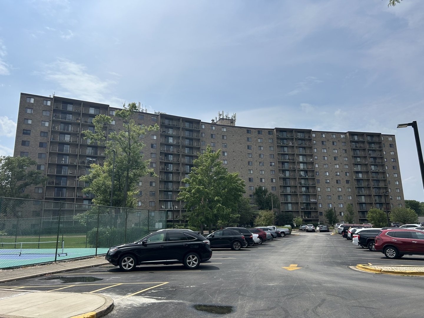 6340 Americana Drive #622, Willowbrook, IL 60527