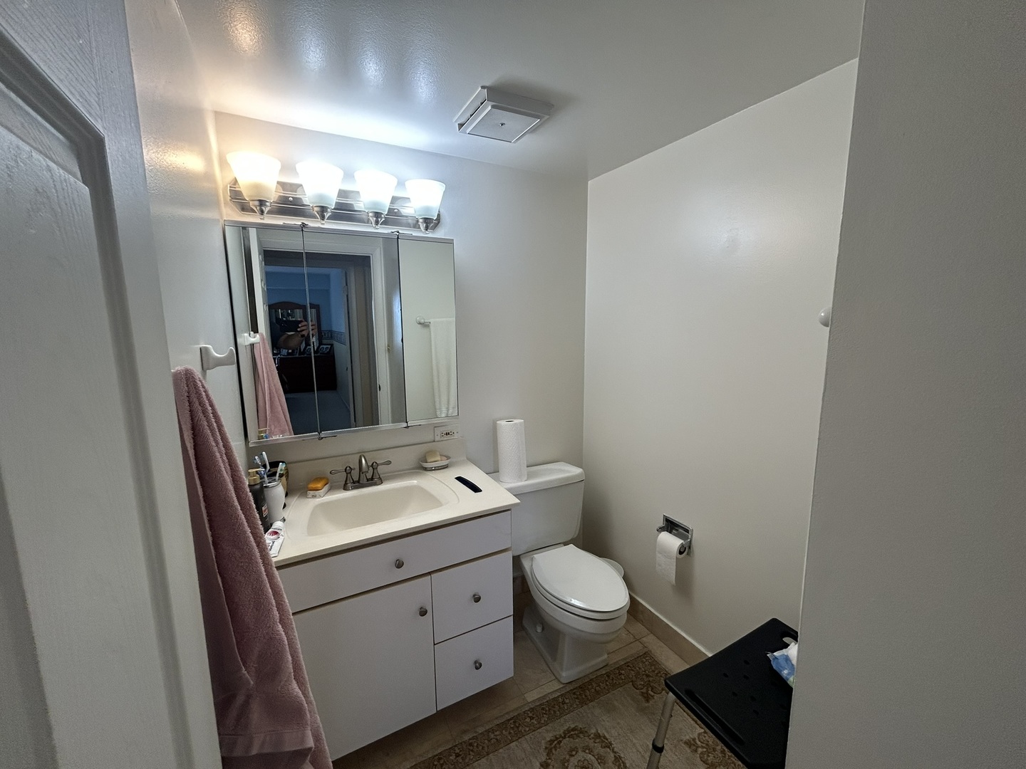 6340 Americana Drive #622, Willowbrook, IL 60527
