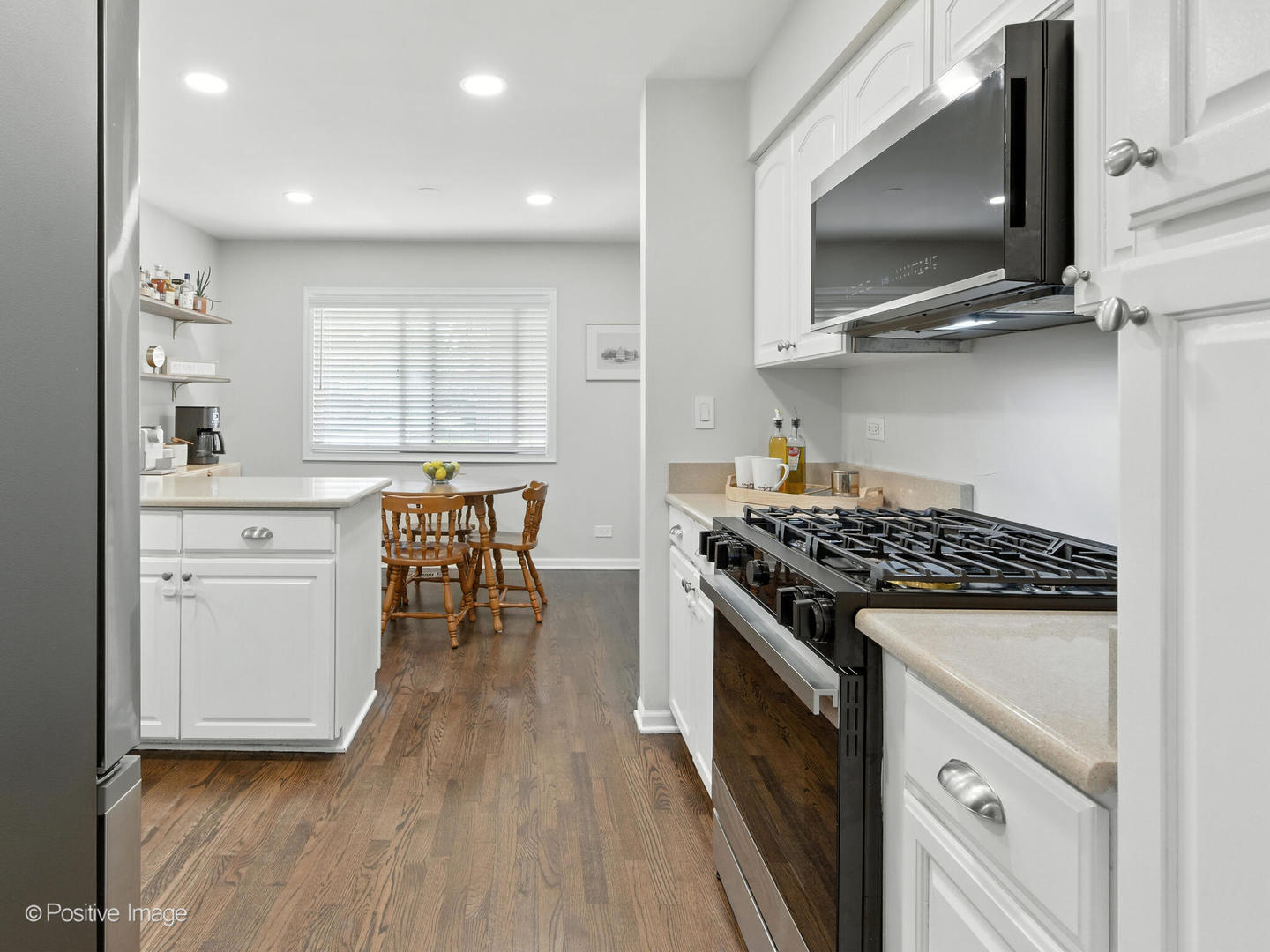 2S761 THERESA Court #761, Oak Brook, IL 60523