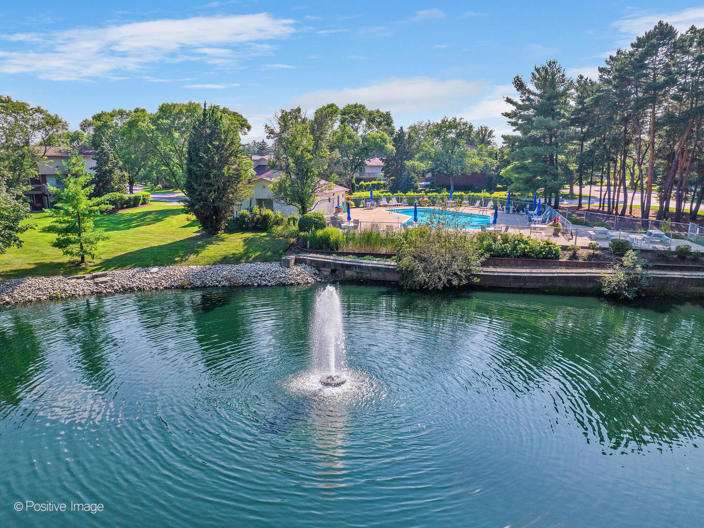 2S761 THERESA Court #761, Oak Brook, IL 60523