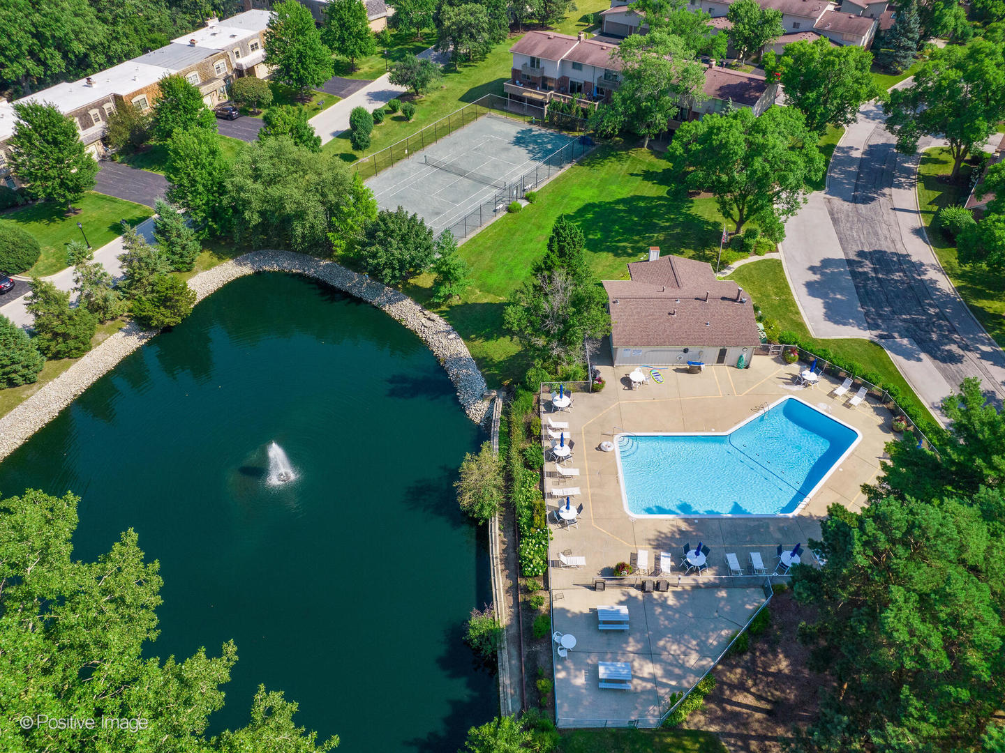 2S761 THERESA Court #761, Oak Brook, IL 60523