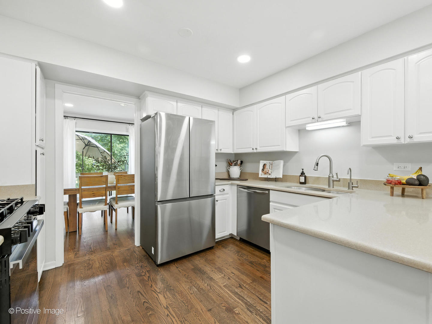 2S761 THERESA Court #761, Oak Brook, IL 60523