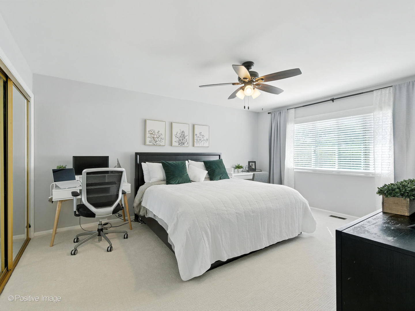 2S761 THERESA Court #761, Oak Brook, IL 60523