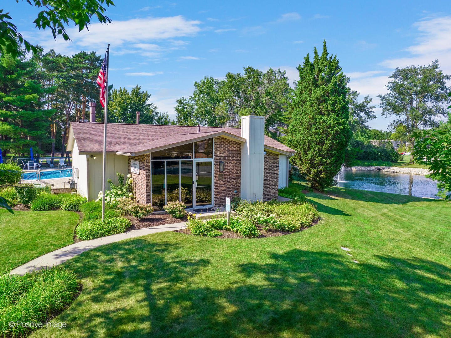 2S761 THERESA Court #761, Oak Brook, IL 60523