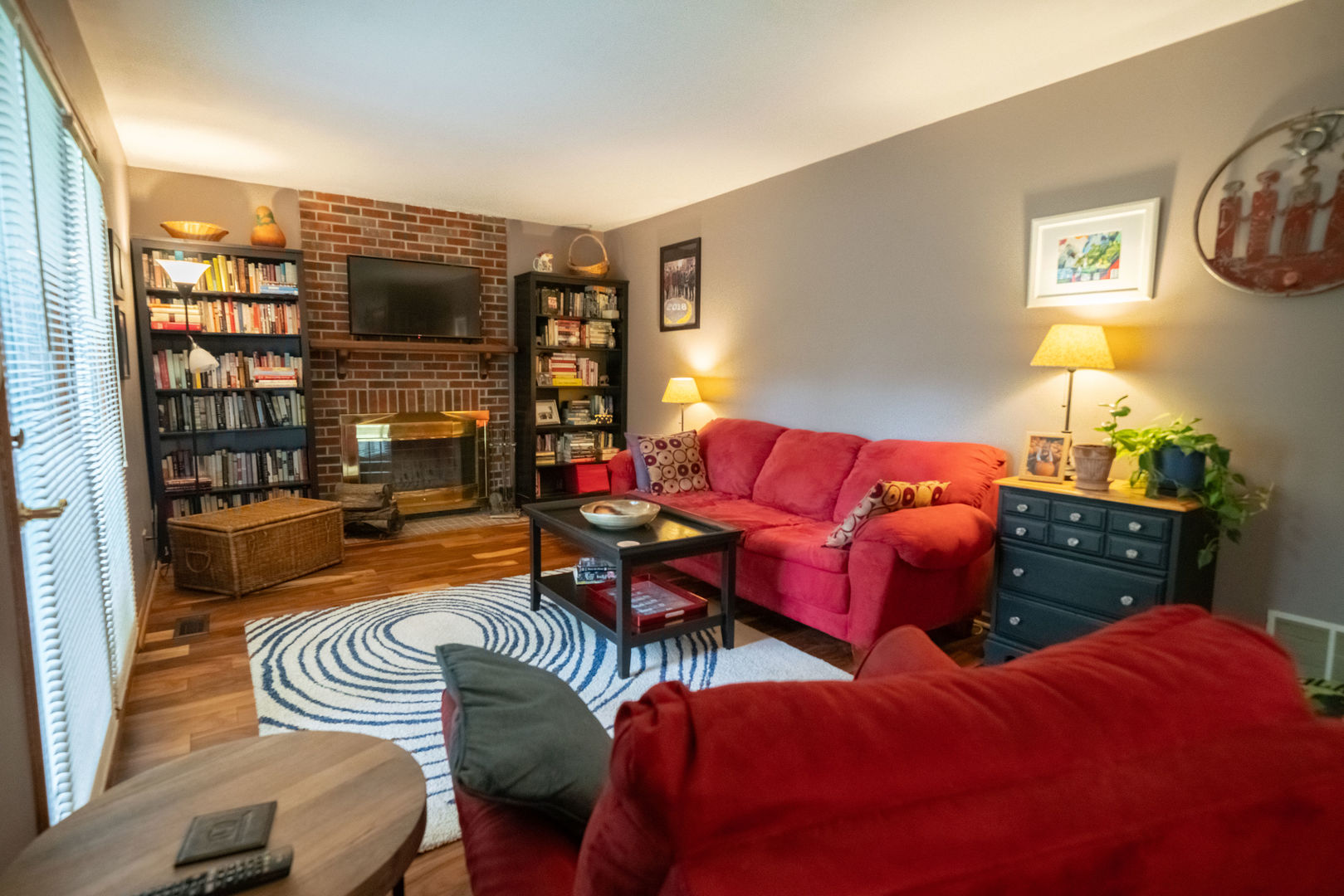 271 S WESTERN Avenue, Bartlett, IL 60103