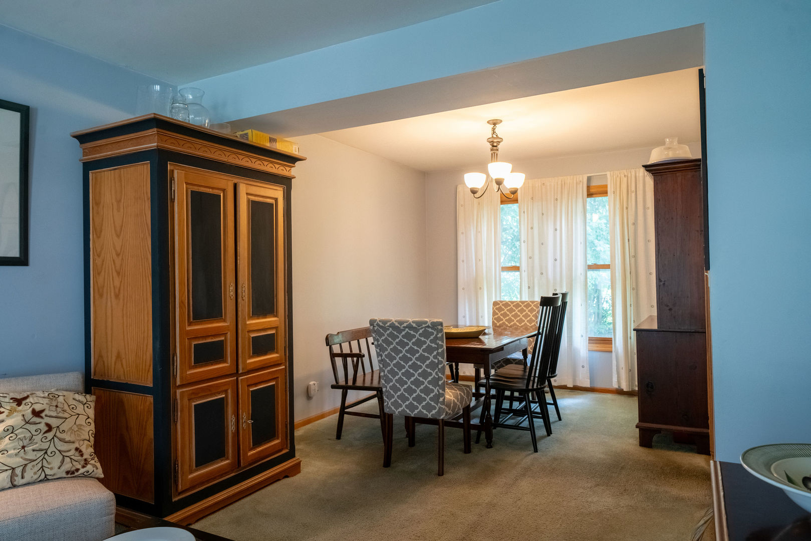271 S WESTERN Avenue, Bartlett, IL 60103