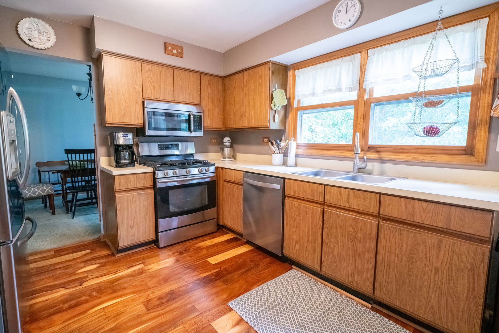 271 S WESTERN Avenue, Bartlett, IL 60103