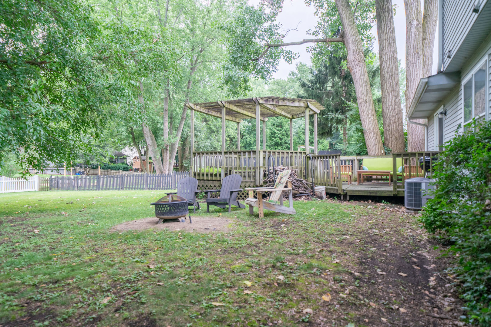 271 S WESTERN Avenue, Bartlett, IL 60103