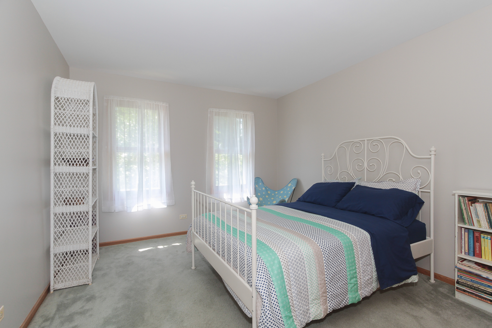 271 S WESTERN Avenue, Bartlett, IL 60103