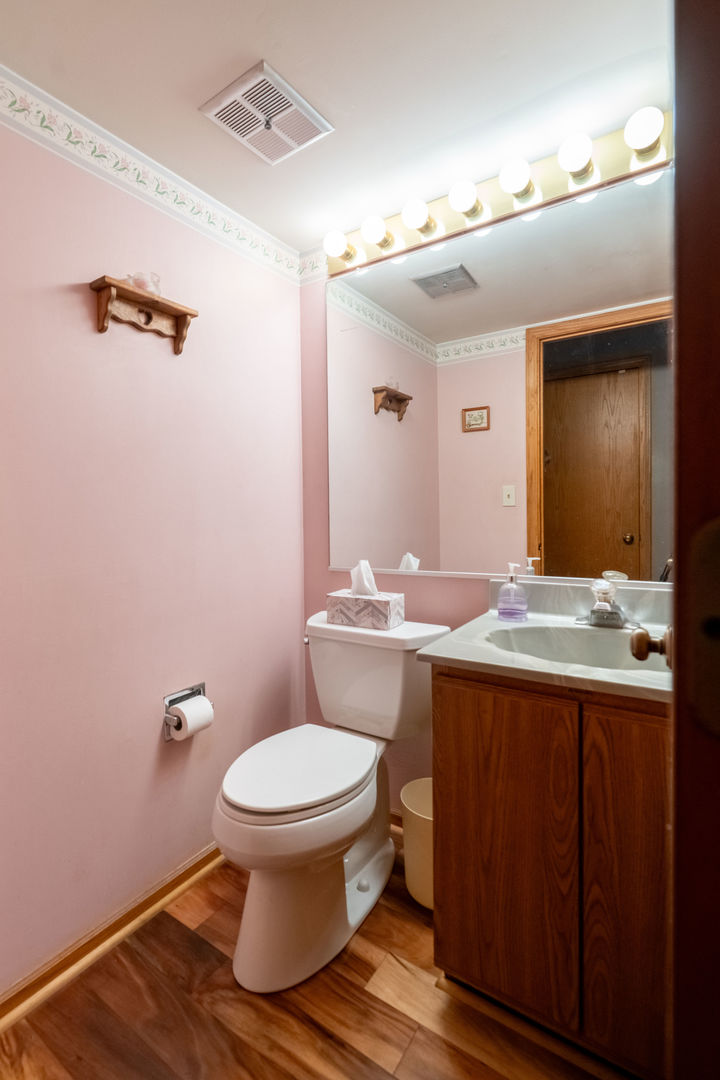 271 S WESTERN Avenue, Bartlett, IL 60103