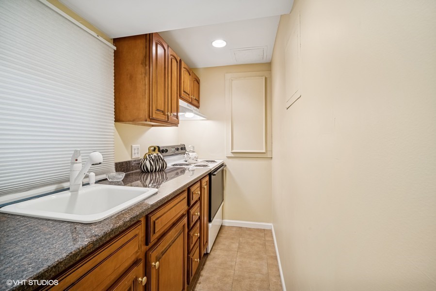 51 Heron Road, Lake Forest, IL 60045