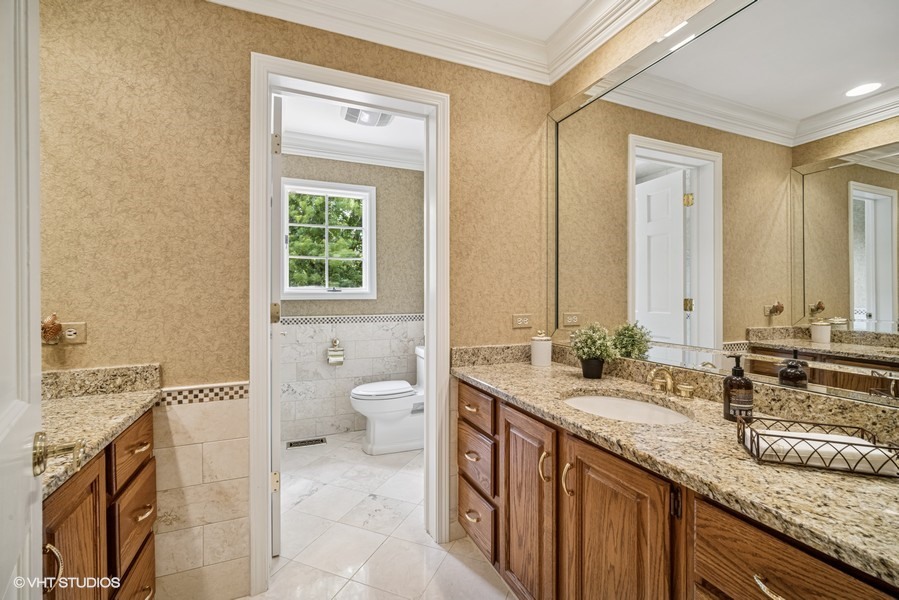 51 Heron Road, Lake Forest, IL 60045