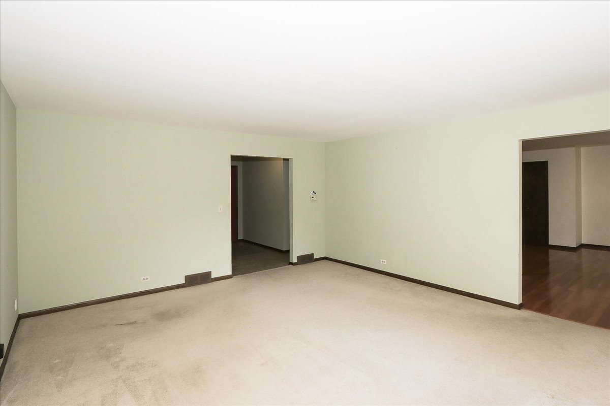 416 W NORTH Avenue, Bartlett, IL 60103
