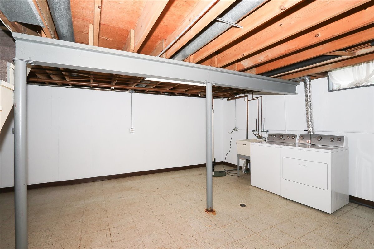 416 W NORTH Avenue, Bartlett, IL 60103
