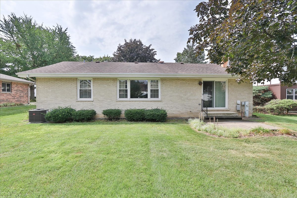 416 W NORTH Avenue, Bartlett, IL 60103