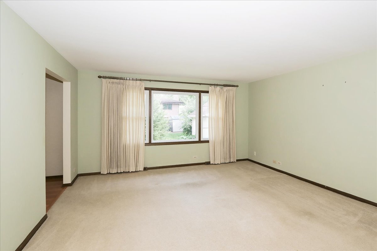 416 W NORTH Avenue, Bartlett, IL 60103