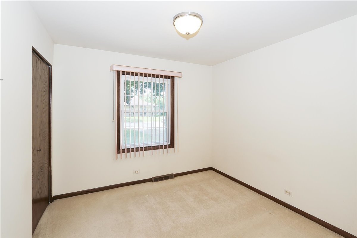416 W NORTH Avenue, Bartlett, IL 60103