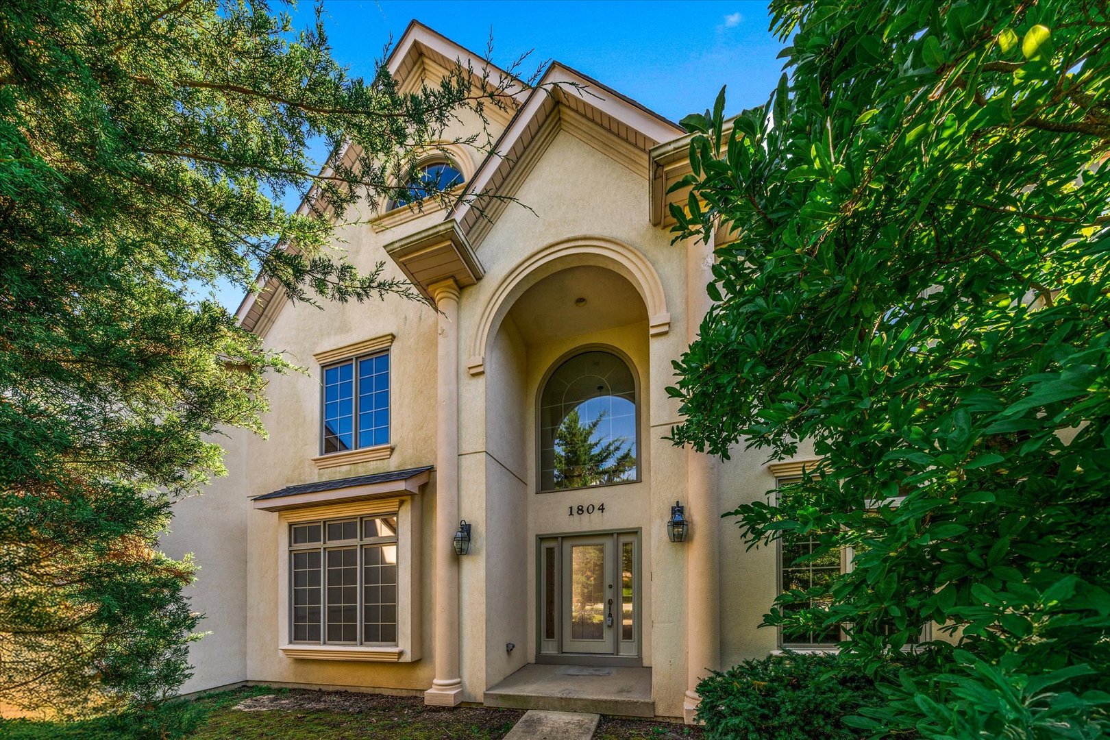 1804 Princess Circle, Naperville, IL 60564
