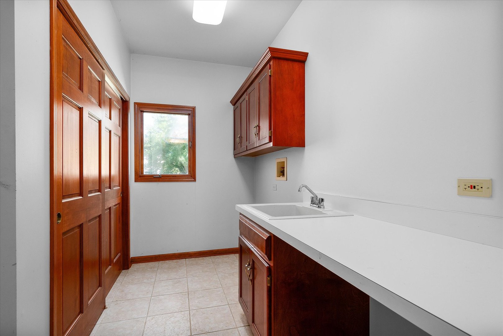 1804 Princess Circle, Naperville, IL 60564